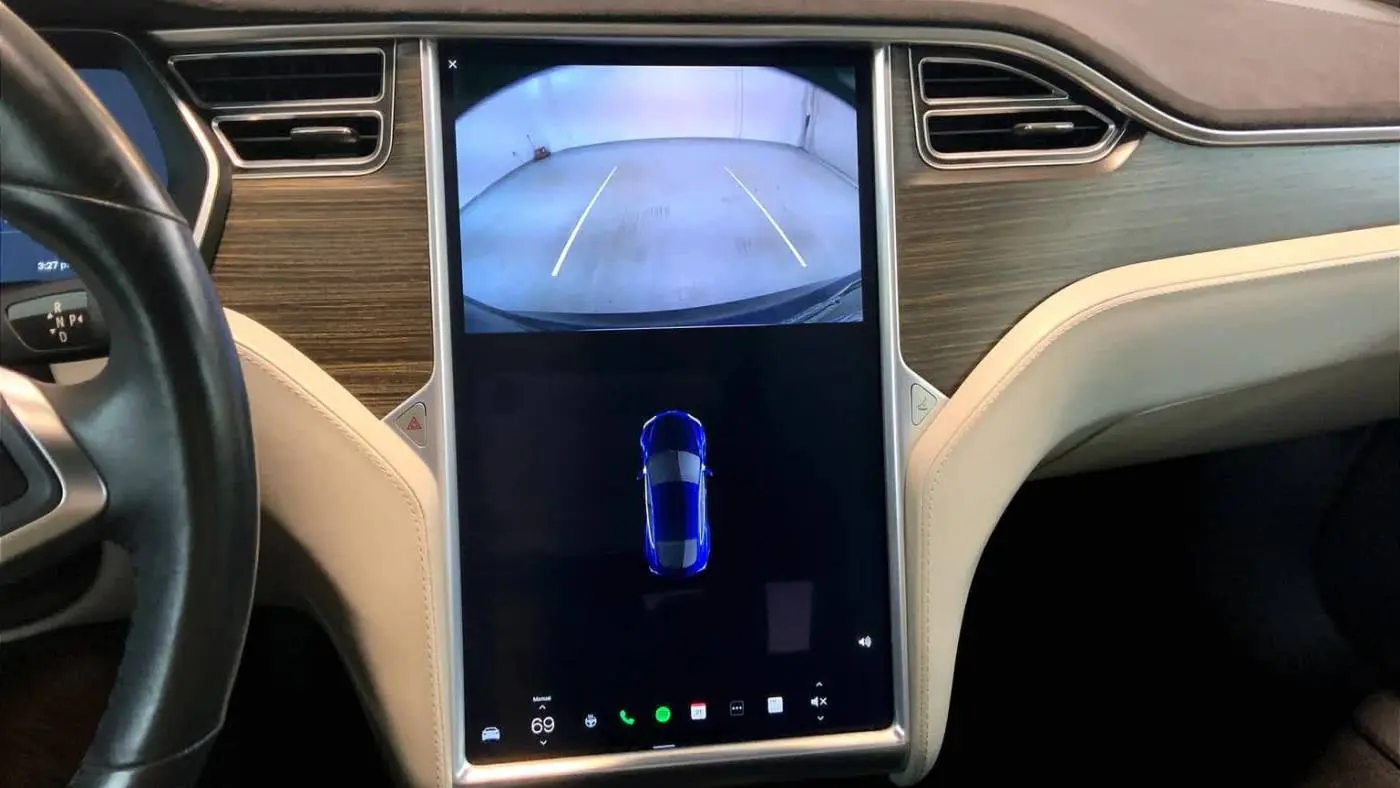 2016 Tesla Model S 5YJSA1E23GF132414