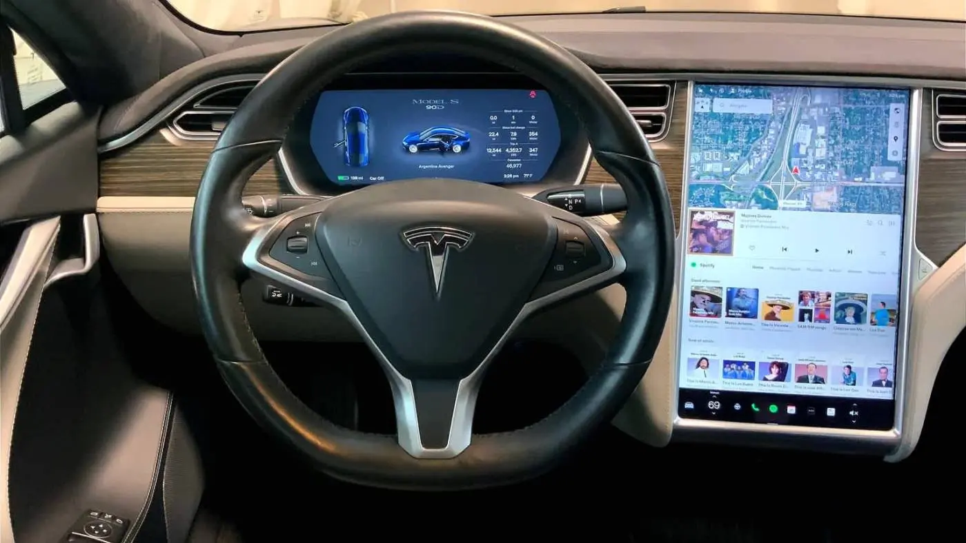 2016 Tesla Model S 5YJSA1E23GF132414