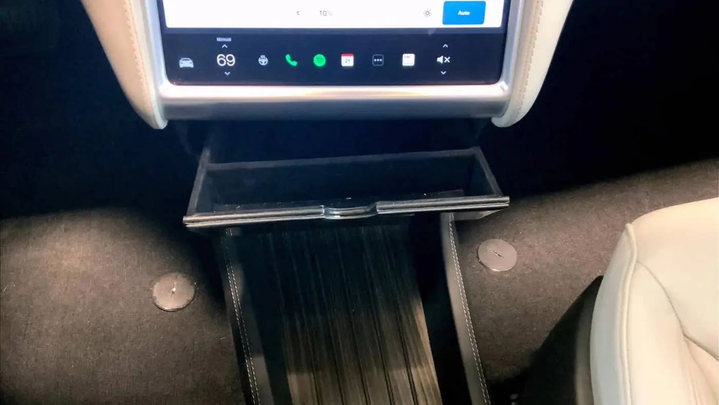 2016 Tesla Model S 5YJSA1E23GF132414