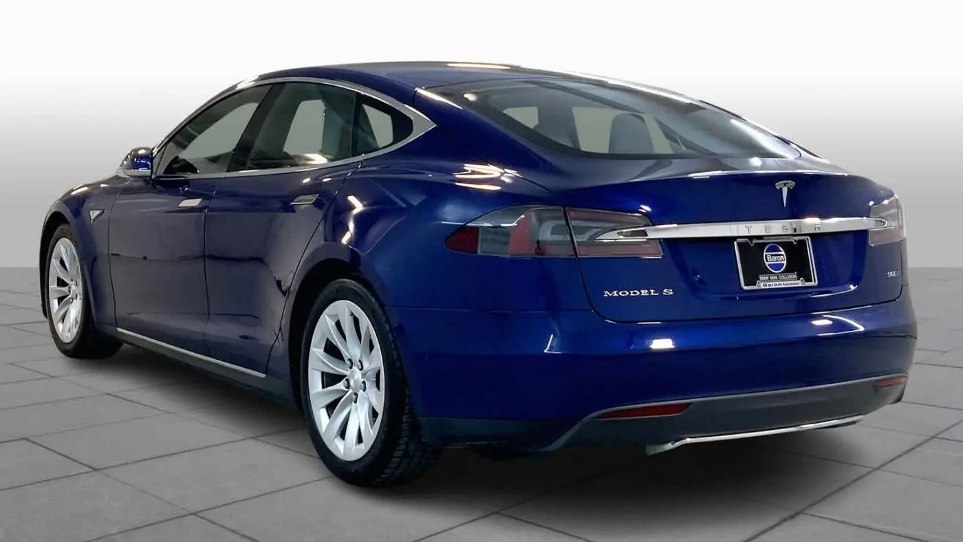 2016 Tesla Model S 5YJSA1E23GF132414