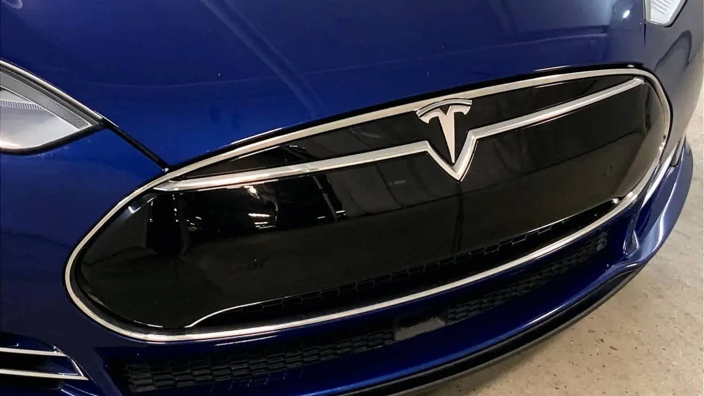 2016 Tesla Model S 5YJSA1E23GF132414