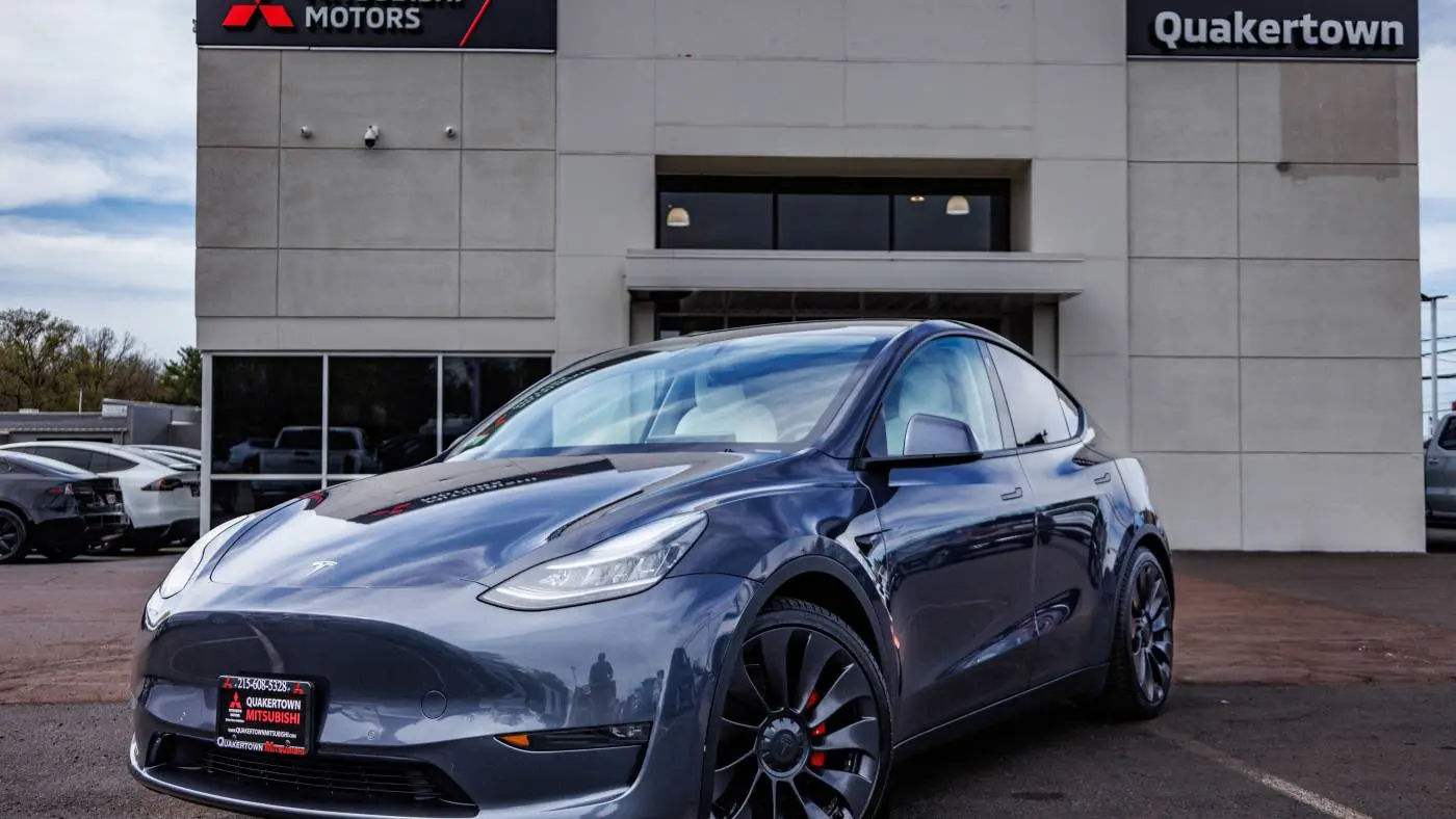 2021 Tesla Model Y 5YJYGDEF5MF084066