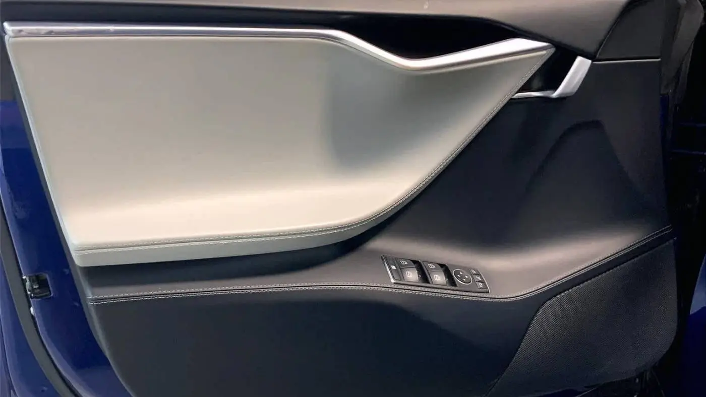 2016 Tesla Model S 5YJSA1E23GF132414