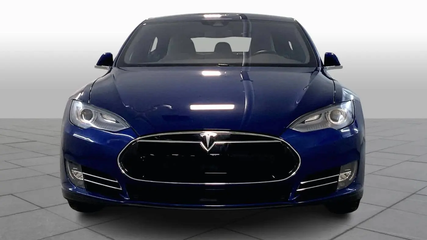 2016 Tesla Model S 5YJSA1E23GF132414