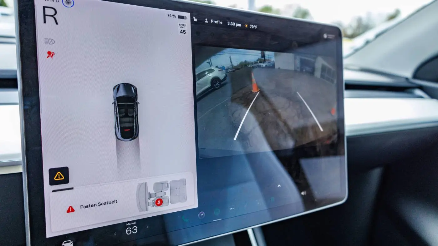 2021 Tesla Model Y 5YJYGDEF5MF084066