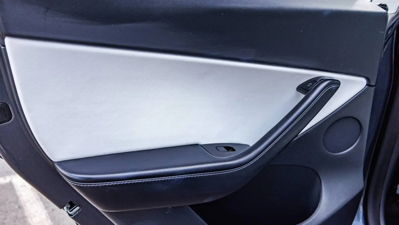 2021 Tesla Model Y 5YJYGDEF5MF084066
