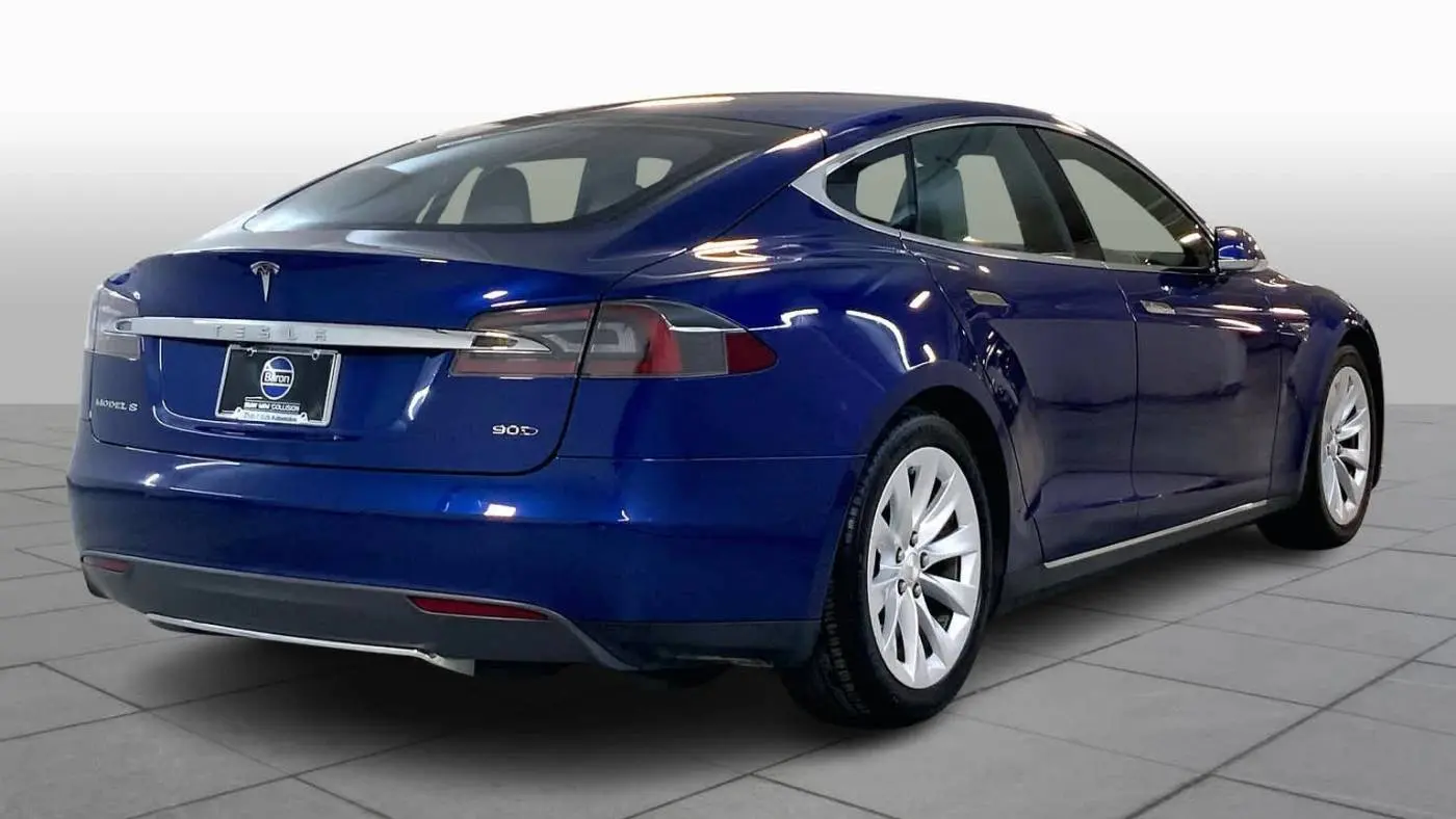 2016 Tesla Model S 5YJSA1E23GF132414