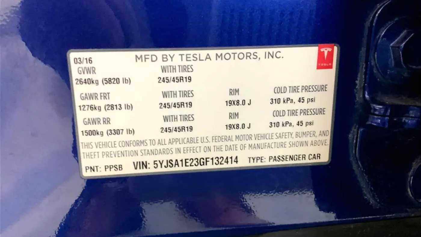 2016 Tesla Model S 5YJSA1E23GF132414
