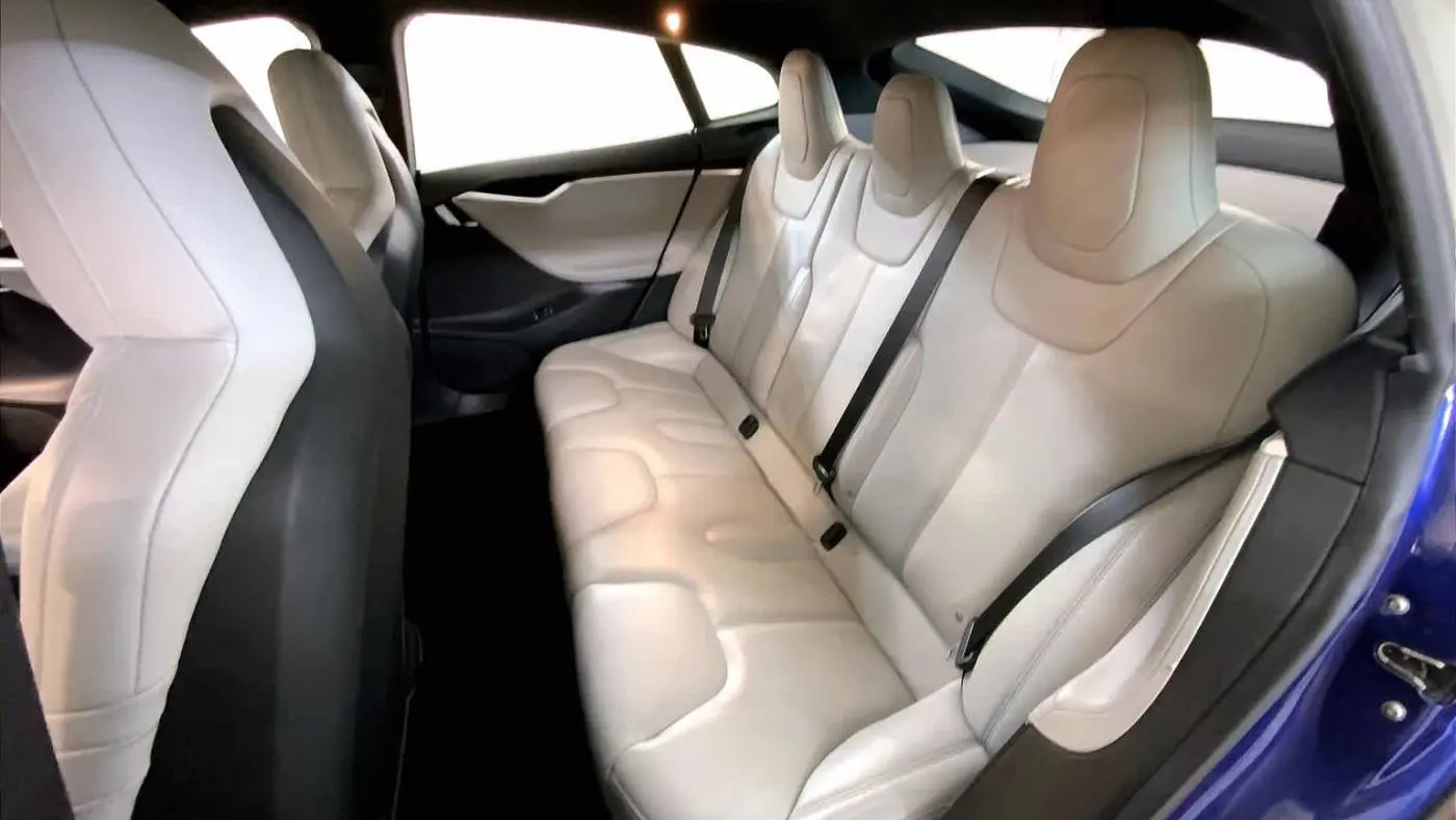 2016 Tesla Model S 5YJSA1E23GF132414