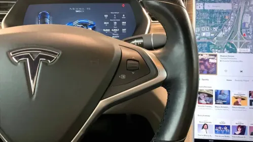 2016 Tesla Model S 5YJSA1E23GF132414