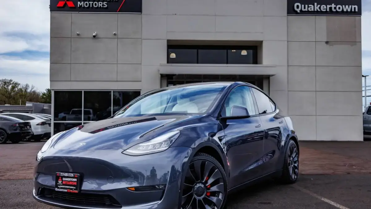 2021 Tesla Model Y 5YJYGDEF5MF084066