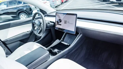 2021 Tesla Model Y 5YJYGDEF5MF084066