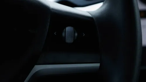 2021 Tesla Model Y 5YJYGDEF5MF084066