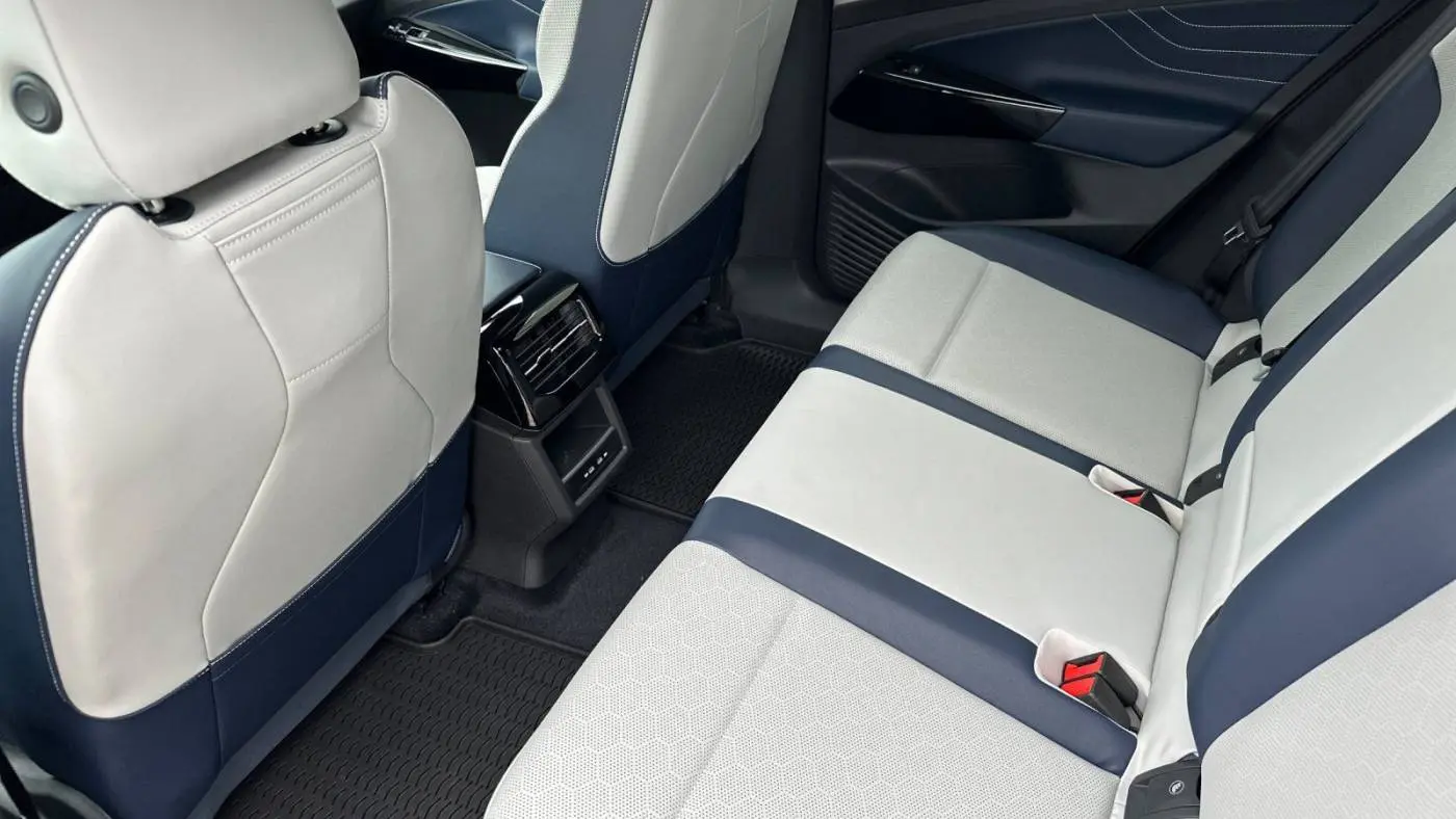 2025 Volkswagen ID.4 1V2WSPE86SC001536