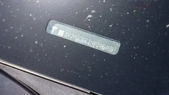2021 Tesla Model Y 5YJYGDEE3MF246459