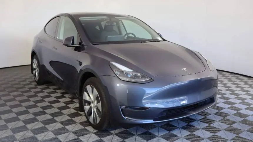 2023 Tesla Model Y 7SAYGDED8PF962174
