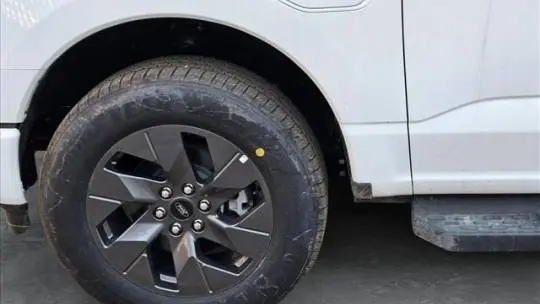 2025 Ford F-150 Lightning 1FT6W3L70SWG05090