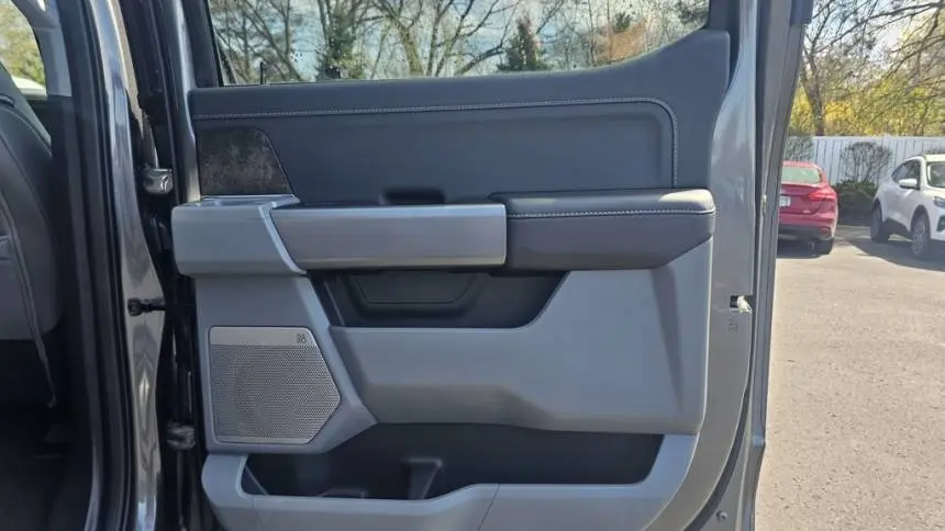 2025 Ford F-150 Lightning 1FT6W3L77SWG05362