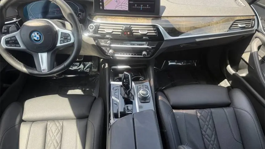2022 BMW 5 Series WBA13AG02NCJ93018