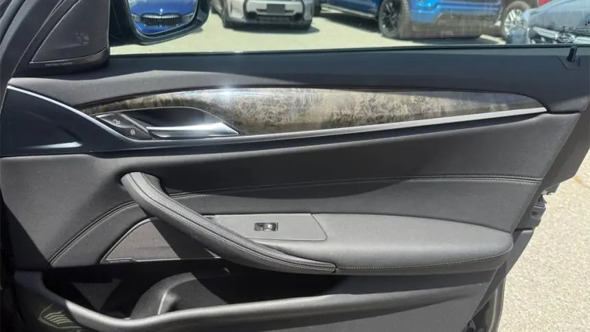 2022 BMW 5 Series WBA13AG02NCJ93018