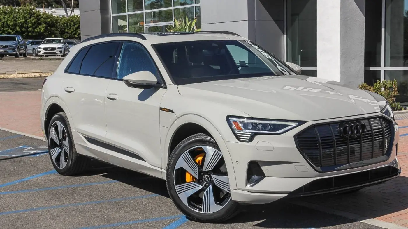 2022 Audi e-tron WA1LAAGE2NB008527