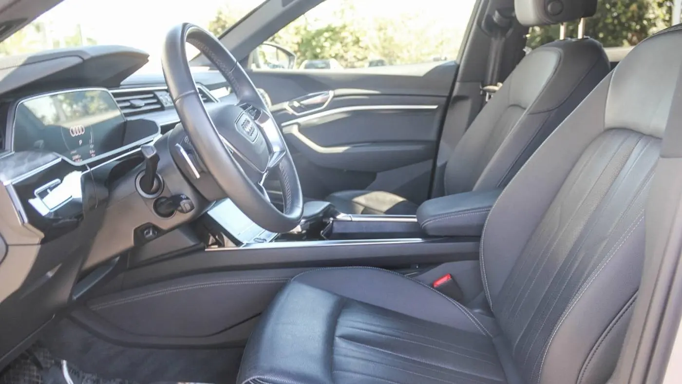 2022 Audi e-tron WA1LAAGE2NB008527