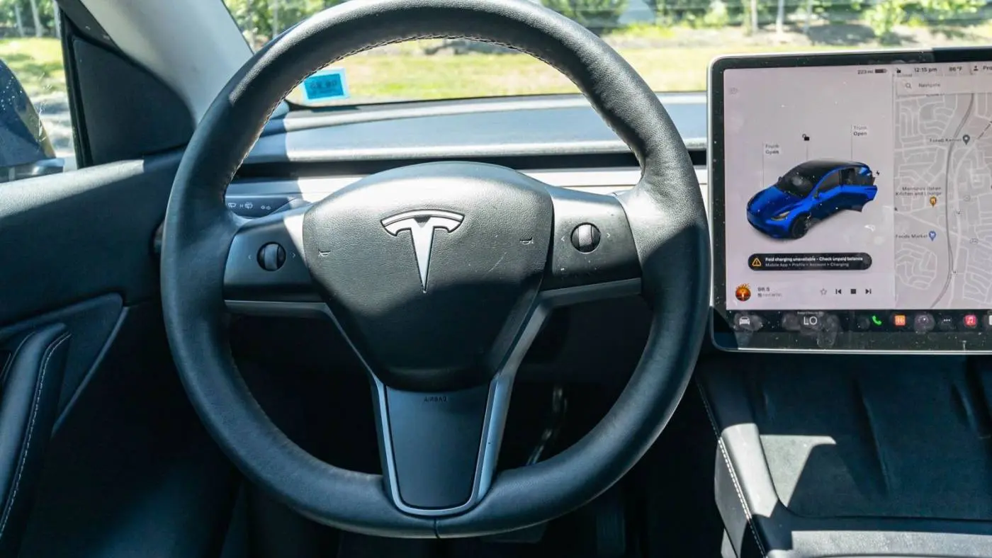 2022 Tesla Model Y 7SAYGDEE2NF321270