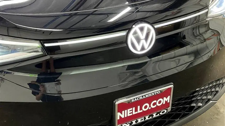 2023 Volkswagen ID.4 1V2GNPE83PC006874