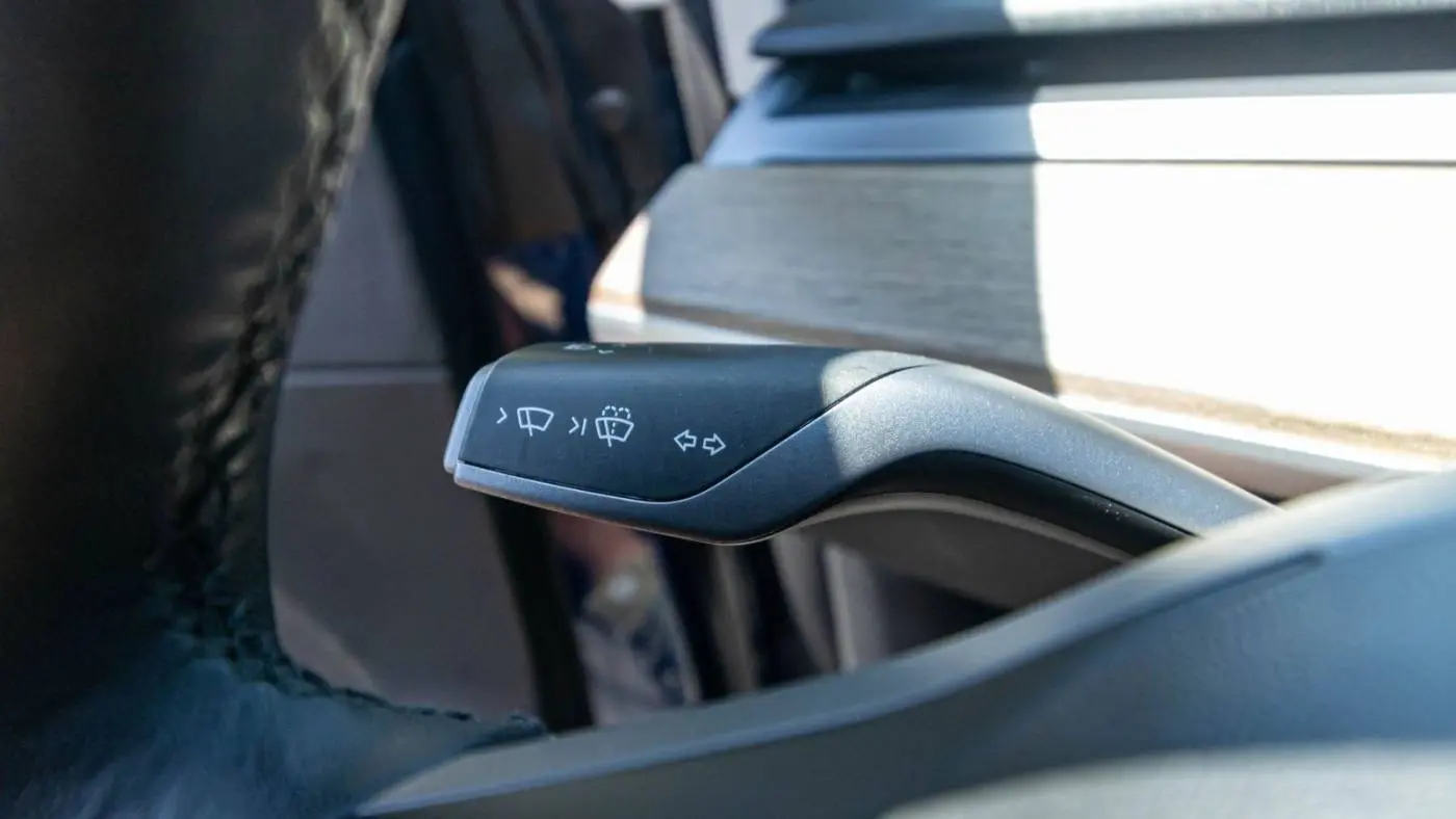 2022 Tesla Model Y 7SAYGDEE2NF321270