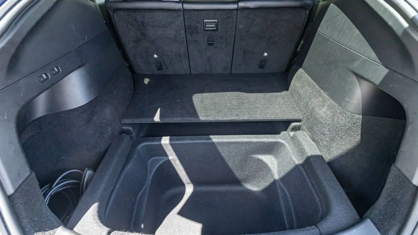 2022 Tesla Model Y 7SAYGDEE2NF321270