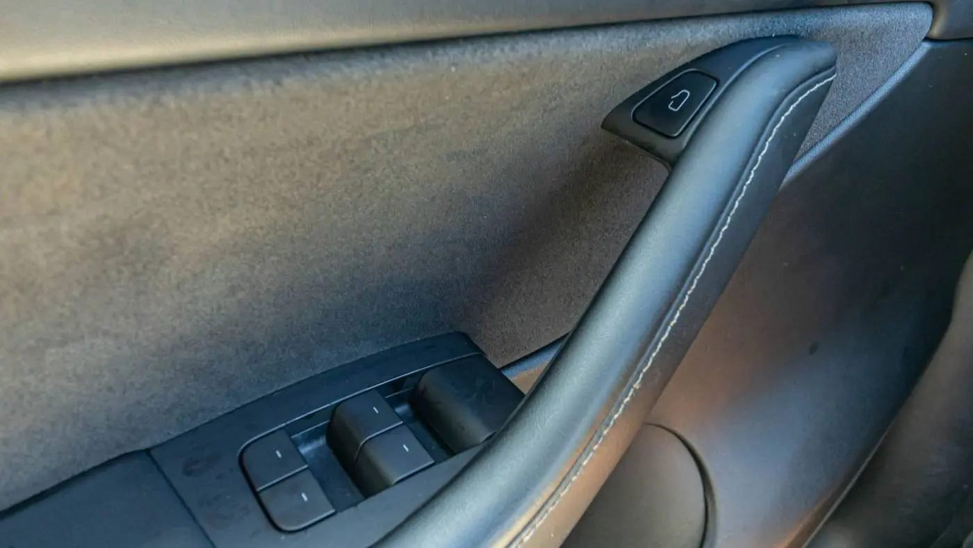 2022 Tesla Model Y 7SAYGDEE2NF321270