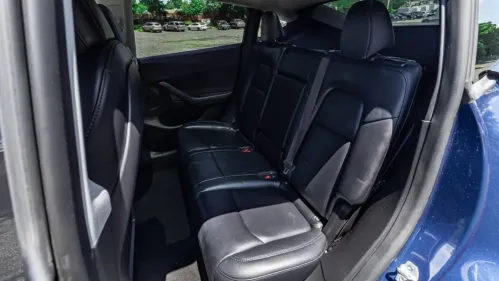 2022 Tesla Model Y 7SAYGDEE2NF321270