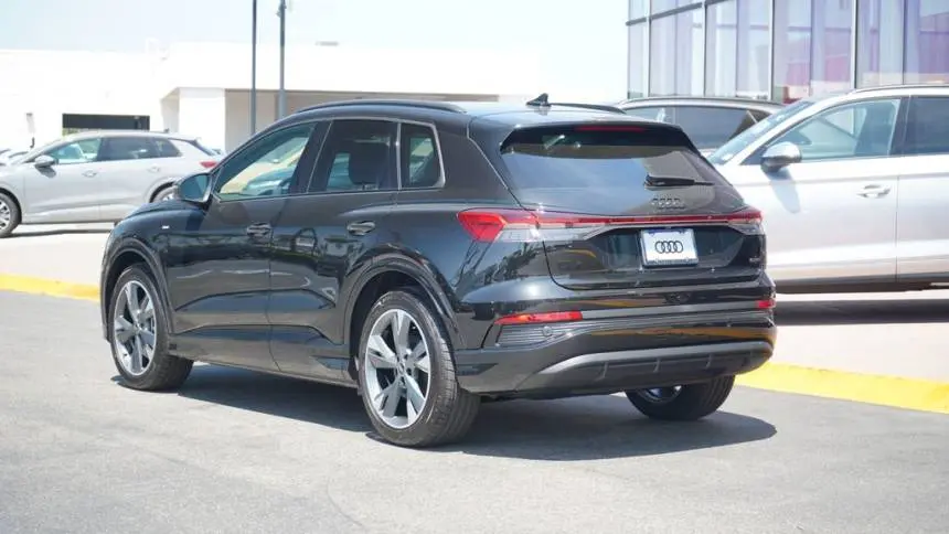 2025 Audi Q4 e-tron WA1LUBFZ9SP041962