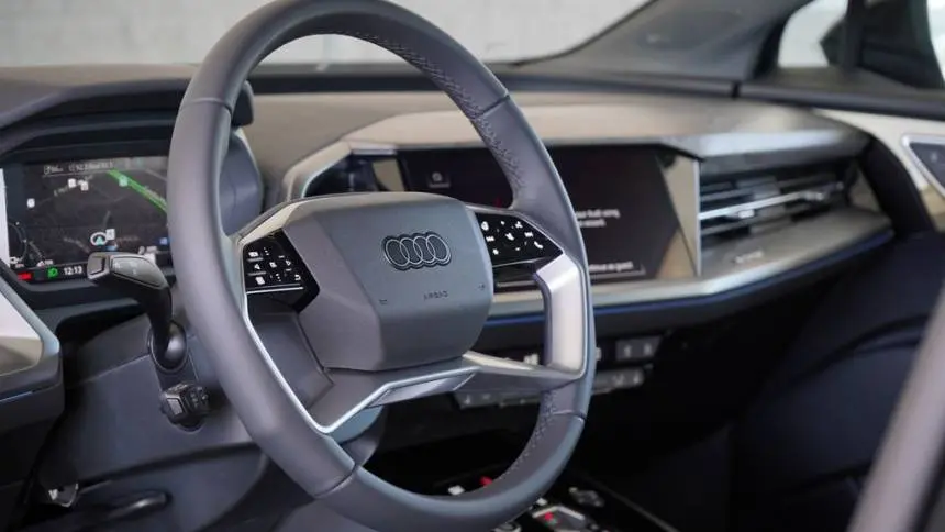2025 Audi Q4 e-tron WA1LUBFZ9SP041962