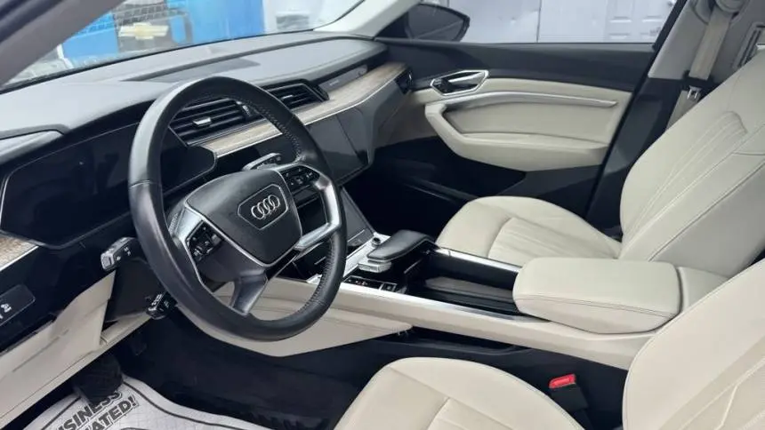 2021 Audi e-tron WA1LABGE9MB027046