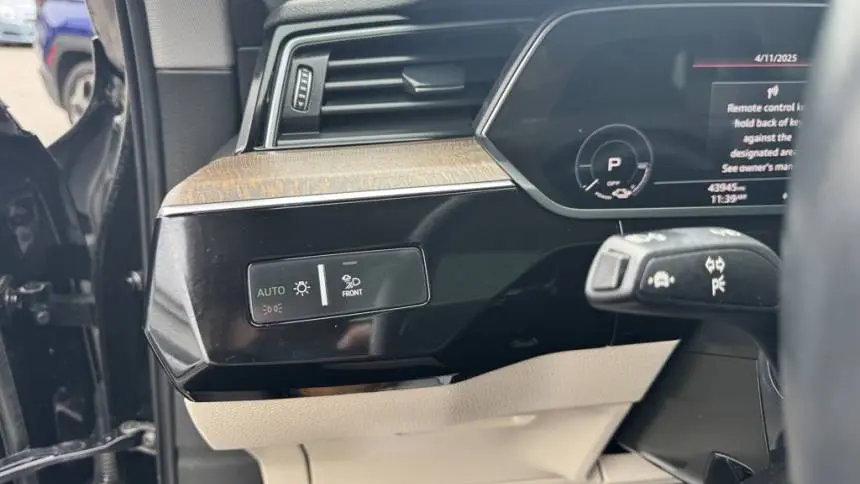 2021 Audi e-tron WA1LABGE9MB027046