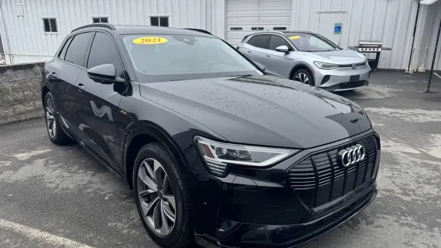 2021 Audi e-tron WA1LABGE9MB027046