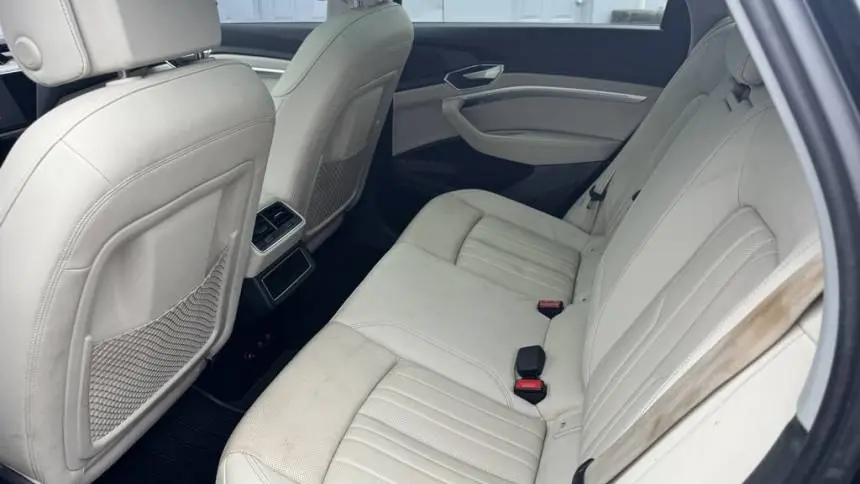 2021 Audi e-tron WA1LABGE9MB027046