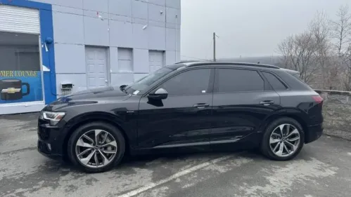 2021 Audi e-tron WA1LABGE9MB027046