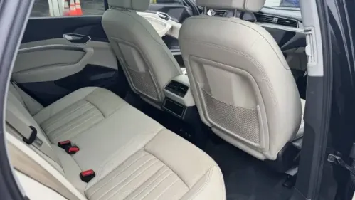 2021 Audi e-tron WA1LABGE9MB027046
