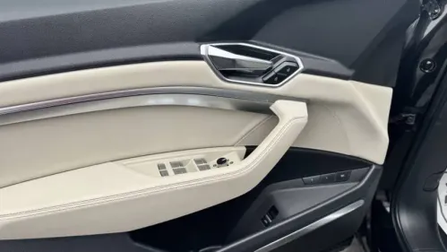 2021 Audi e-tron WA1LABGE9MB027046
