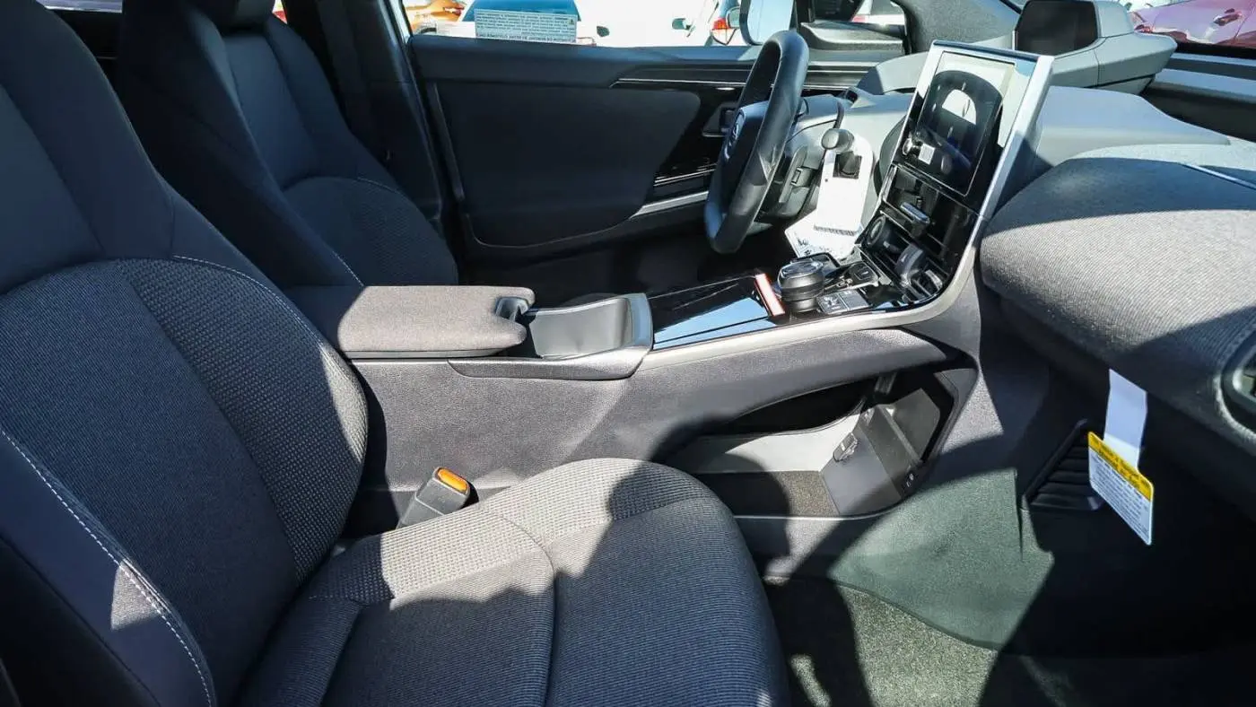 2025 Subaru Solterra JTMABABA1SA098527