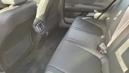 2025 Hyundai IONIQ 6 KMHM54AA2SA096532