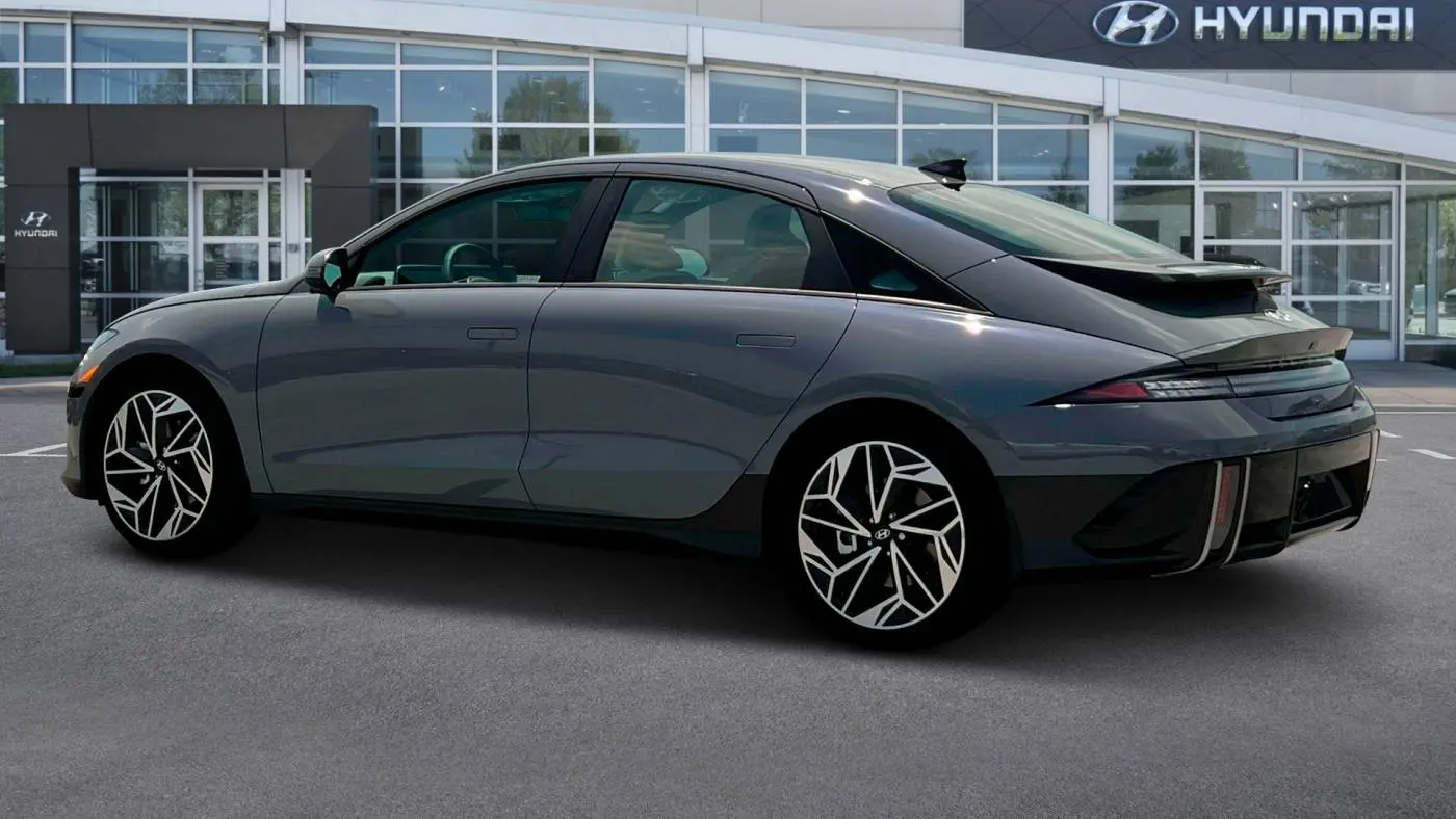 2025 Hyundai IONIQ 6 KMHM34AC8SA099068