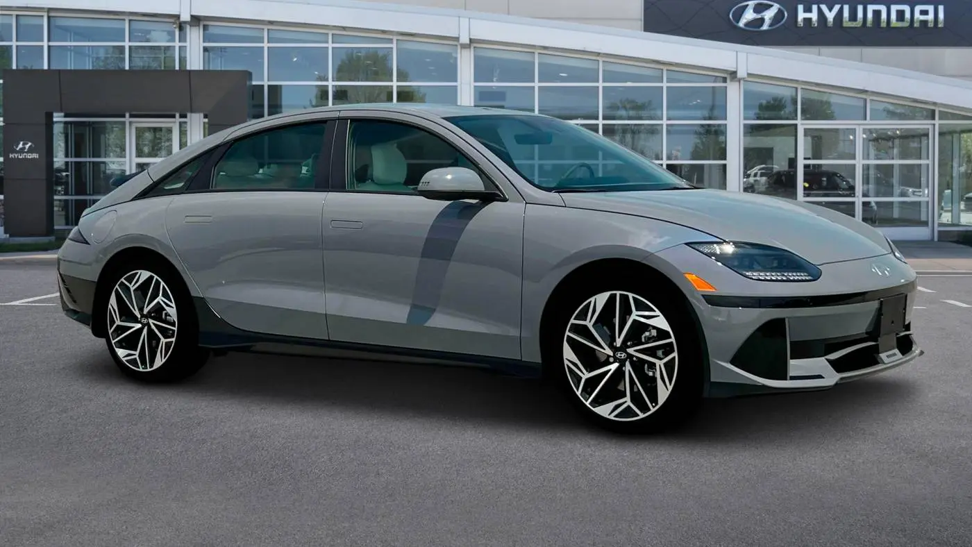 2025 Hyundai IONIQ 6 KMHM34AC8SA099068