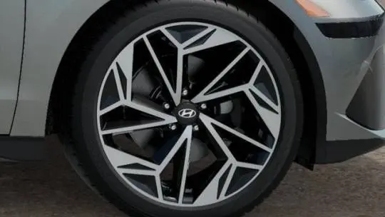 2025 Hyundai IONIQ 6 KMHM34AA7SA099450