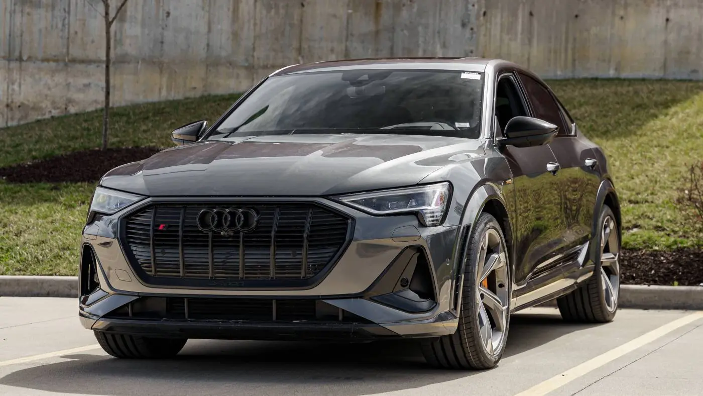 2022 Audi e-tron S WA13CBGE9NB013398