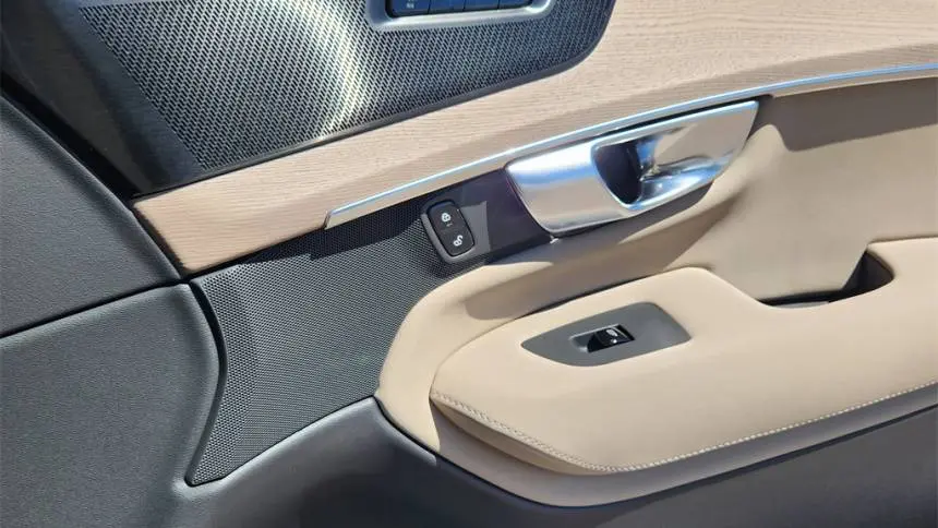 2025 Volvo XC90 YV4H60PG8S1378582