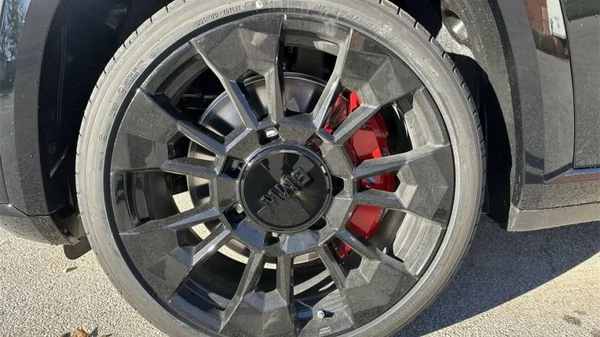 2025 BMW XM 5YM33CS08S9Y57322
