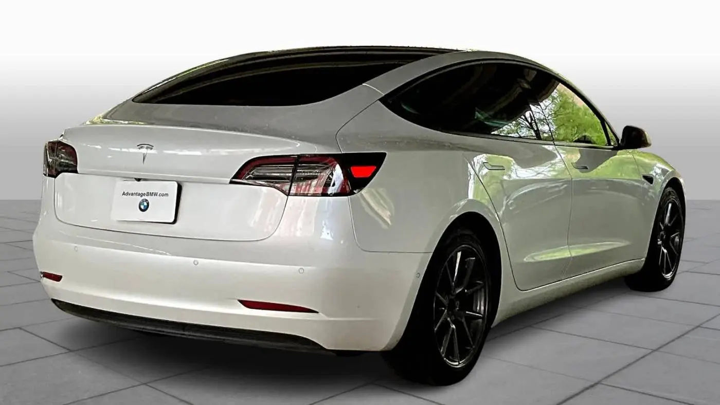 2021 Tesla Model 3 5YJ3E1EA4MF016411